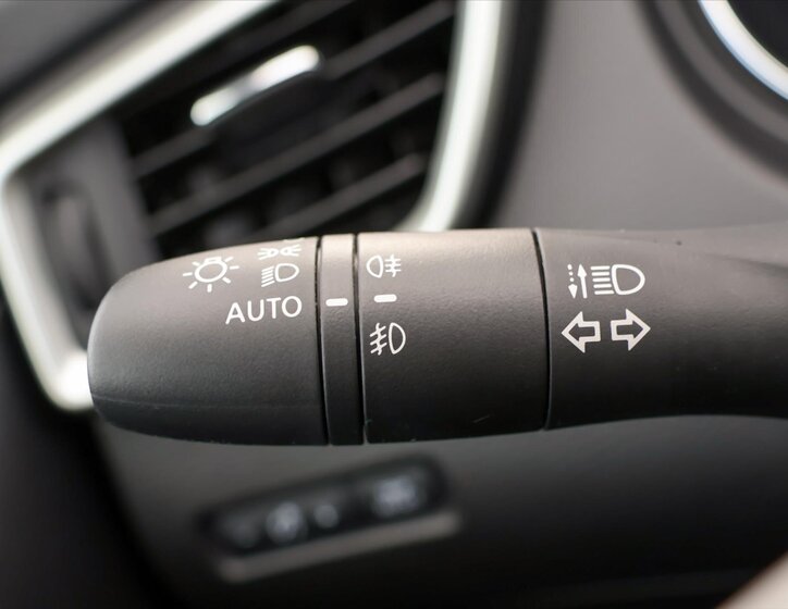 Nissan Qashqai SUV / Terénní 1,2 l 85 kw