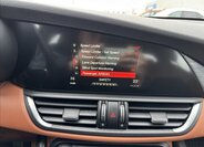 Alfa Romeo Giulia Sedan / Limuzína 2,1 l 132 kw