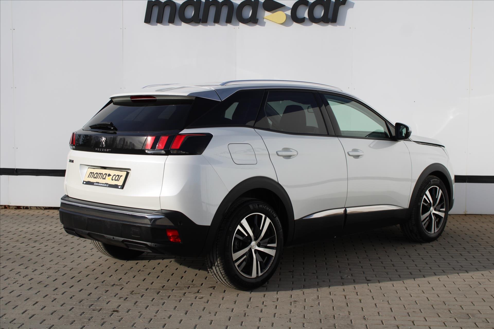 Peugeot 3008 SUV 1,5 l 96 kw