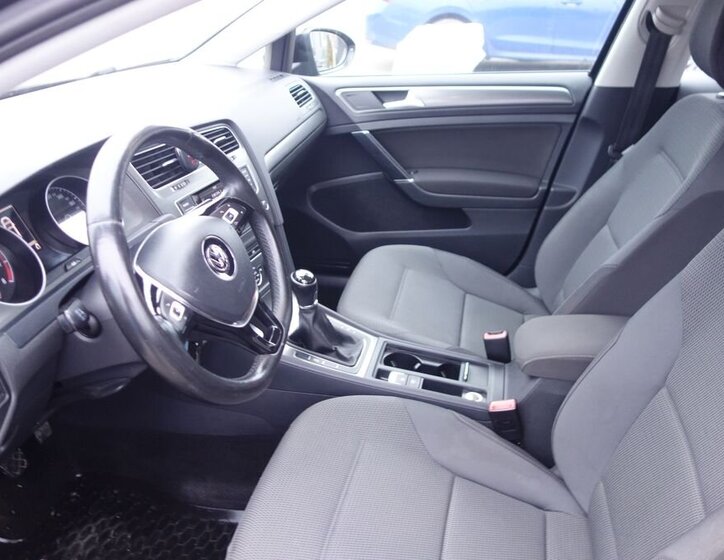 Volkswagen Golf 18