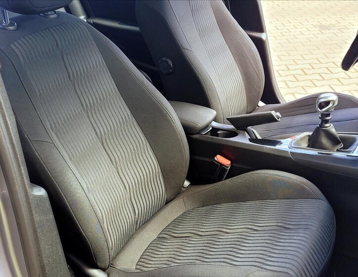 Peugeot 308 Kombi 1,2 l 96 kw