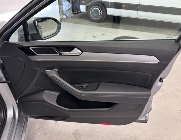 Volkswagen Passat Sedan 2,0 l 162 kw