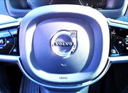 Volvo XC90 SUV / Terénní 2,0 l 173 kw