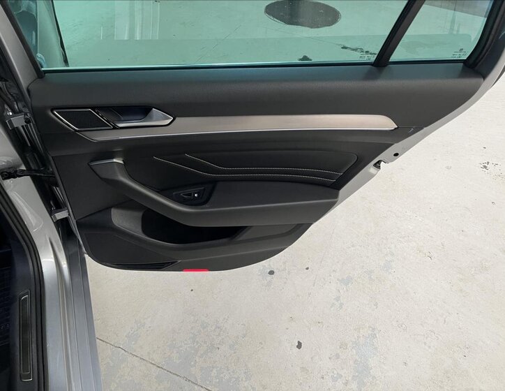 Volkswagen Passat Kombi 2,0 l 110 kw