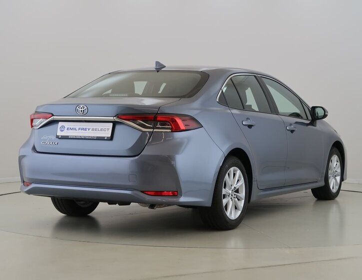 Toyota Corolla Sedan / Limuzína 1,5 l 92 kw