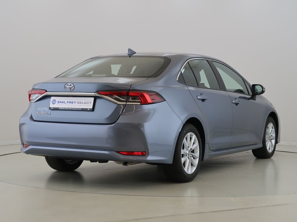 Toyota Corolla Sedan / Limuzína 1,5 l 92 kw