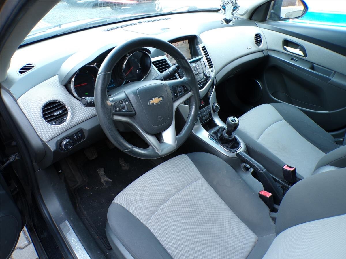 Chevrolet Cruze Sedan / Limuzína 2,0 l 110 kw