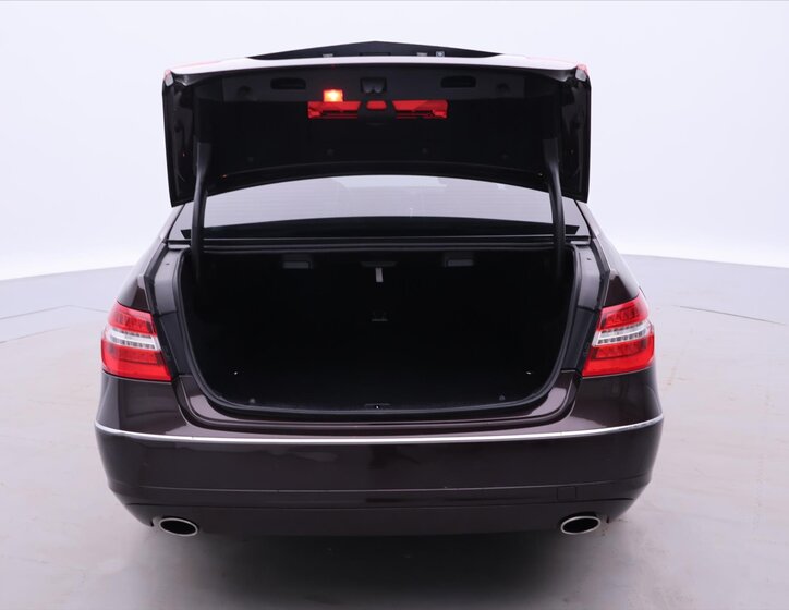 Mercedes-Benz Třídy E Sedan / Limuzína 3,5 l 215 kw