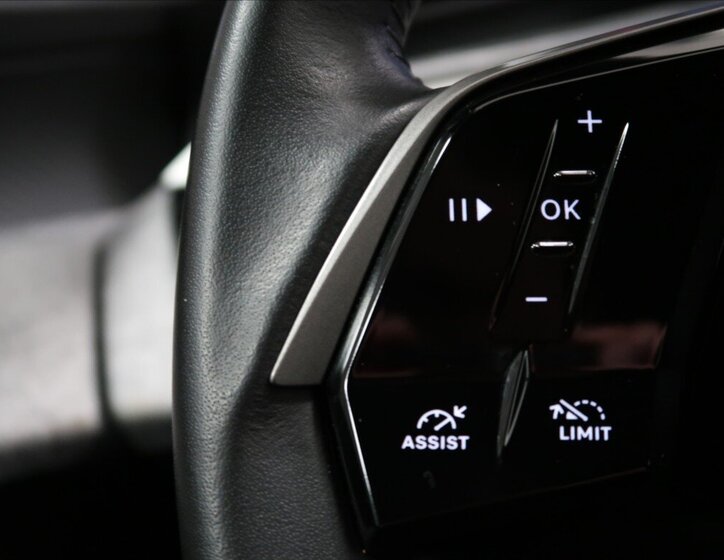 Peugeot 3008 SUV / Terénní 1,2 l 100 kw