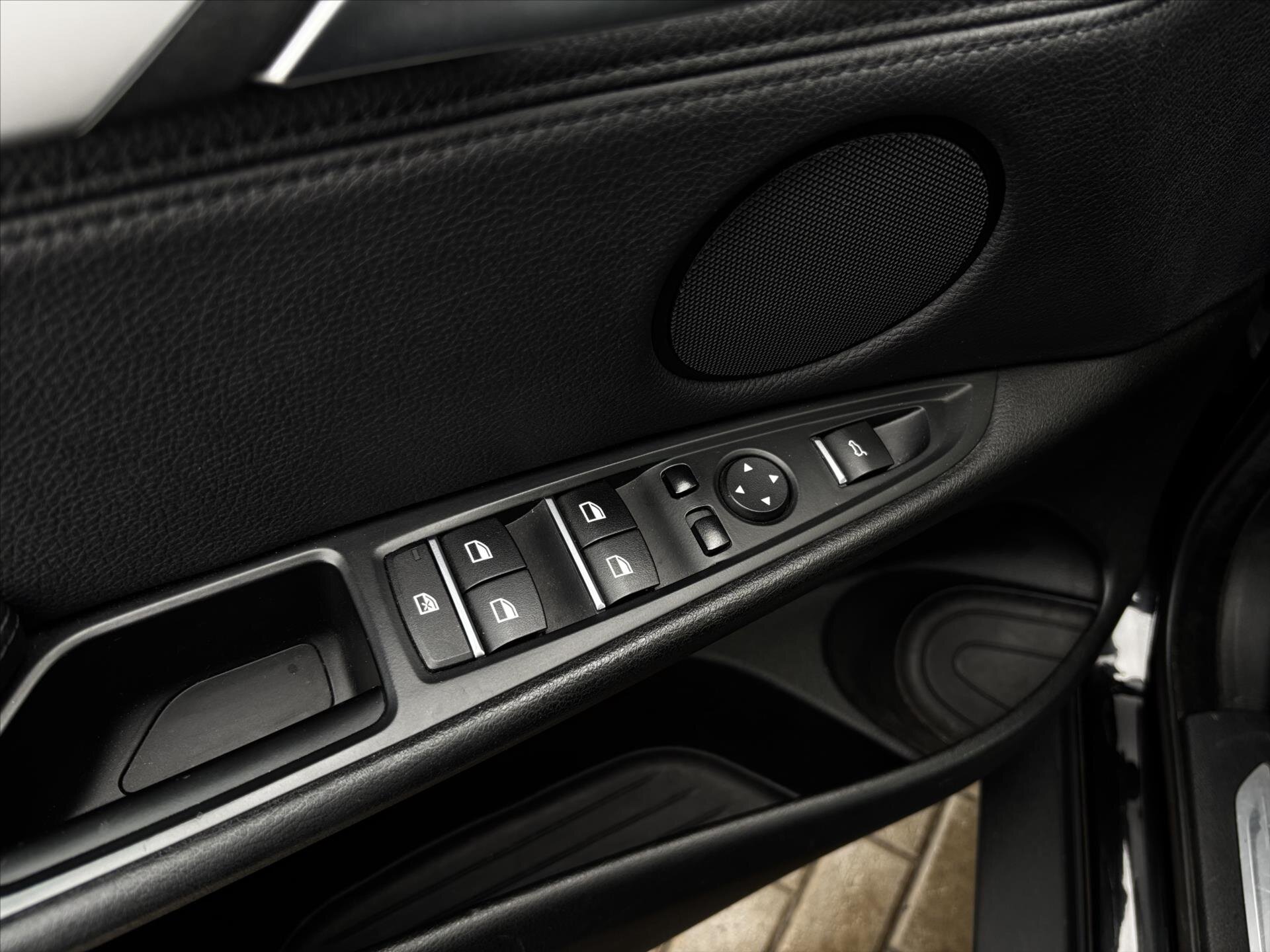 BMW X5 SUV 3,0 l 190 kw