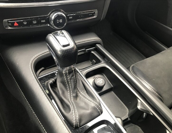 Volvo V90 Kombi 2,0 l 140 kw