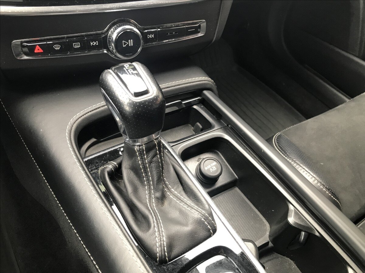 Volvo V90 Kombi 2,0 l 140 kw