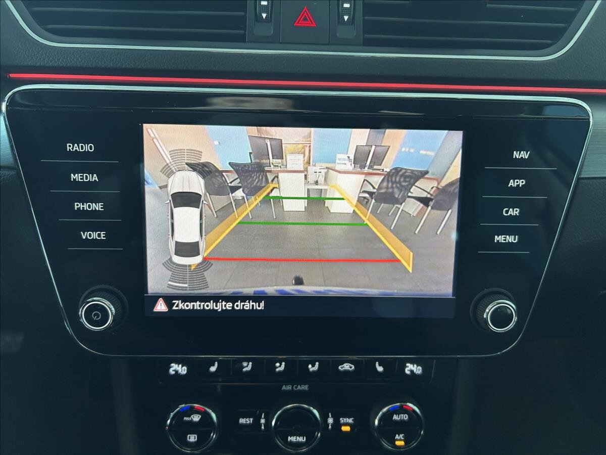 Škoda Superb Sedan / Limuzína 1,4 l 110 kw