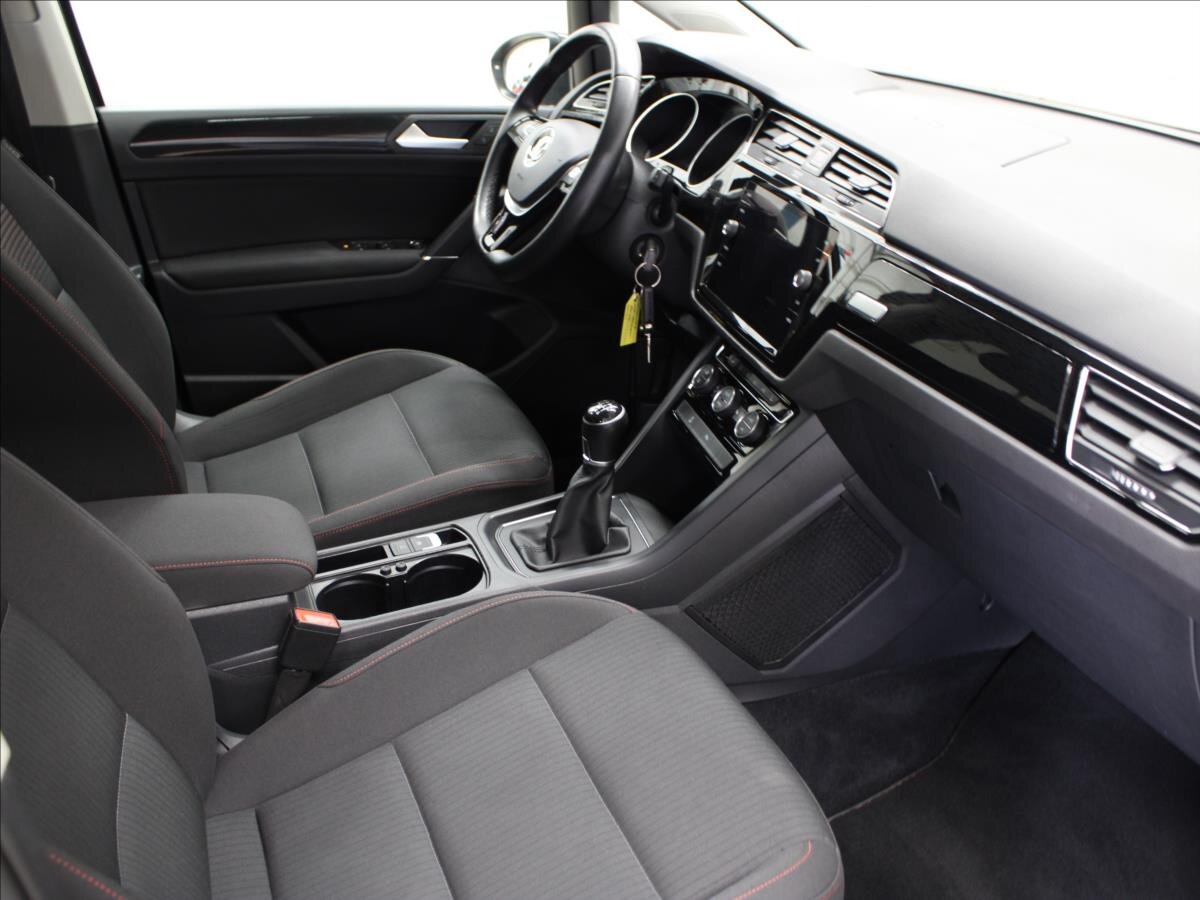 Volkswagen Touran SUV / Terénní 1,2 l 81 kw