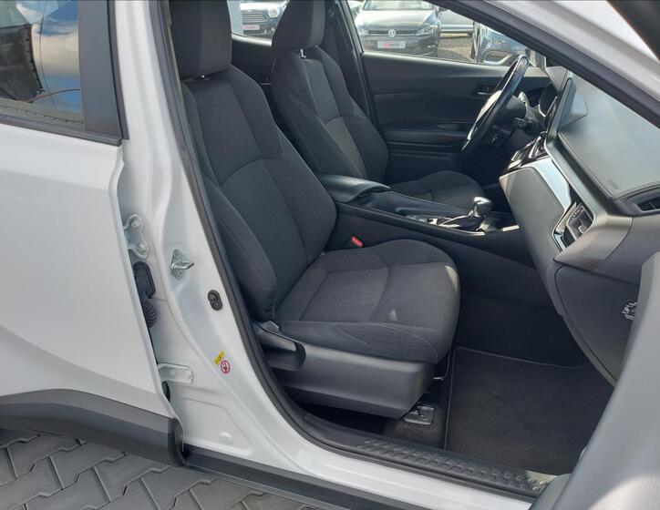 Toyota C-HR 22