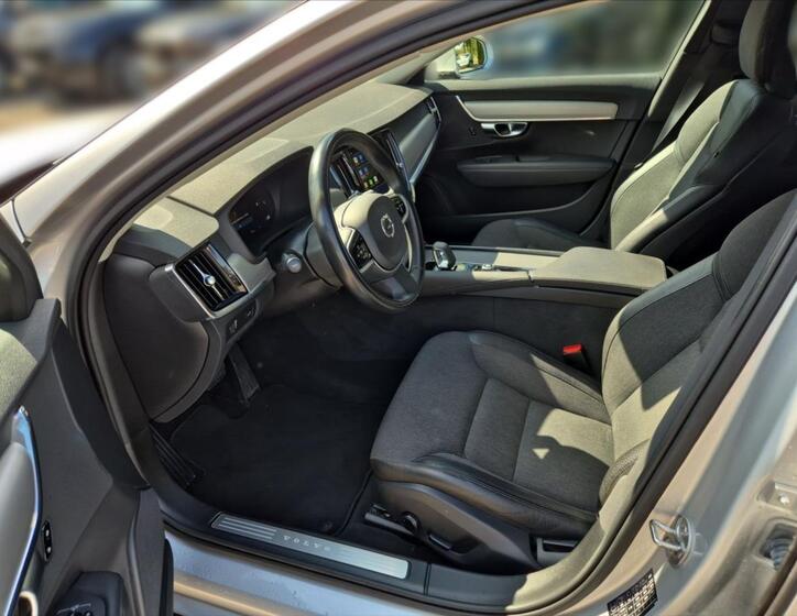 Volvo V90 7
