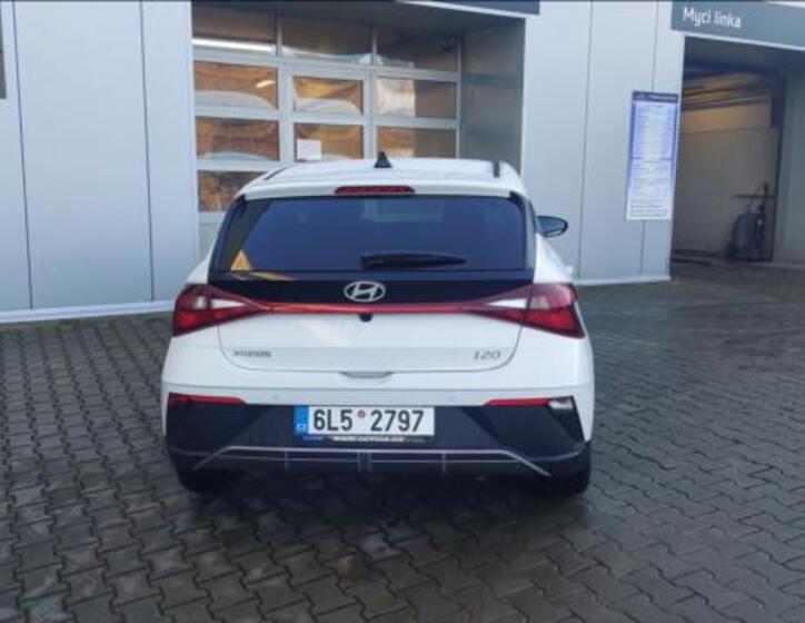 Hyundai i20 6