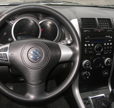 Suzuki Grand Vitara 9