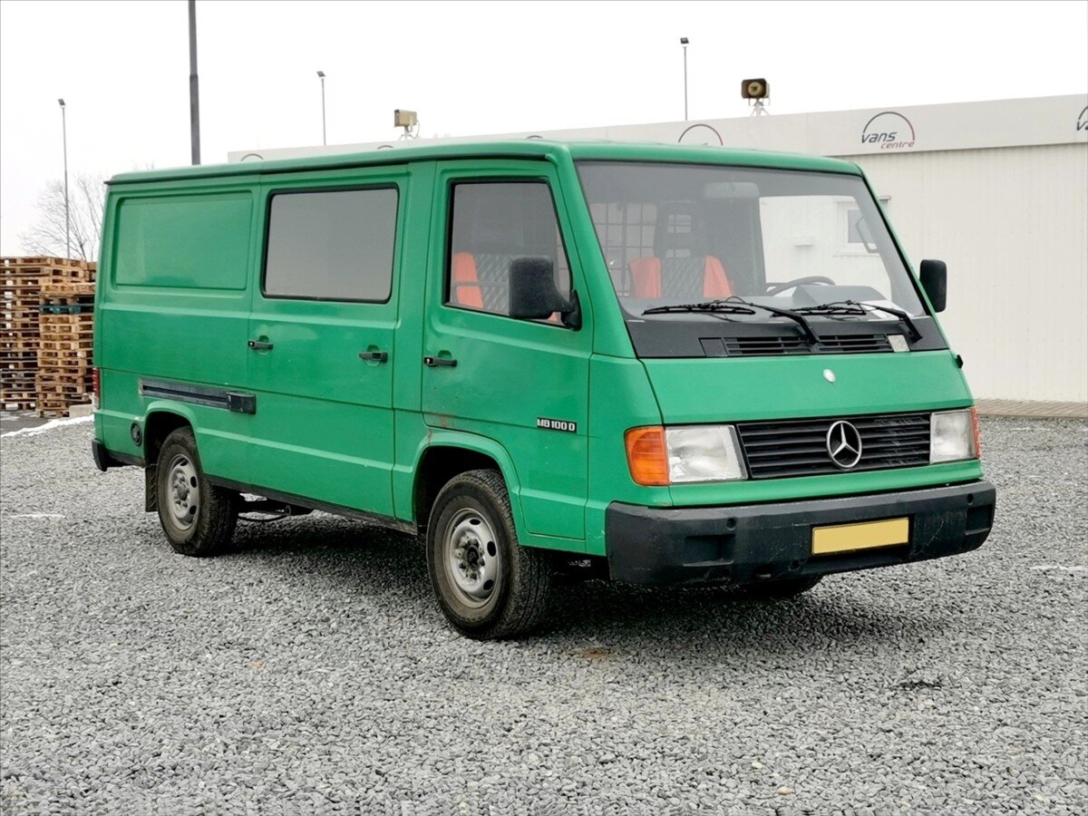 Mercedes-Benz Ostatní Skříň 2,4 l 55 kw