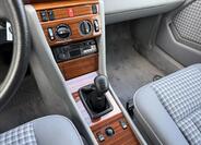 Mercedes-Benz 124 10