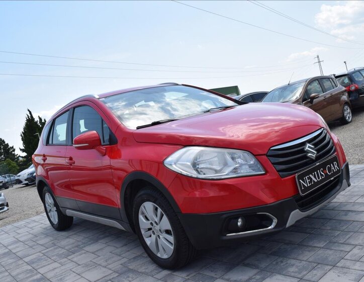 Suzuki SX4 S-Cross Hatchback 1,6 l 88 kw