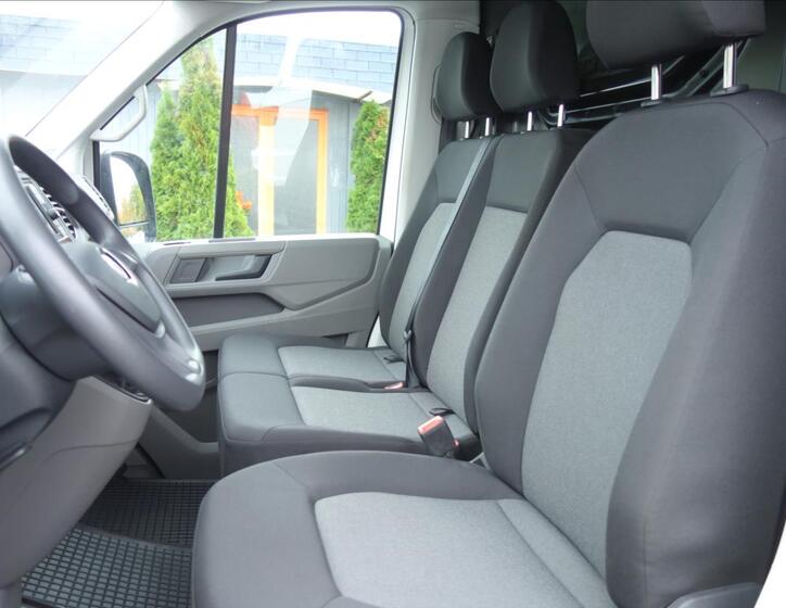 Volkswagen Crafter 10