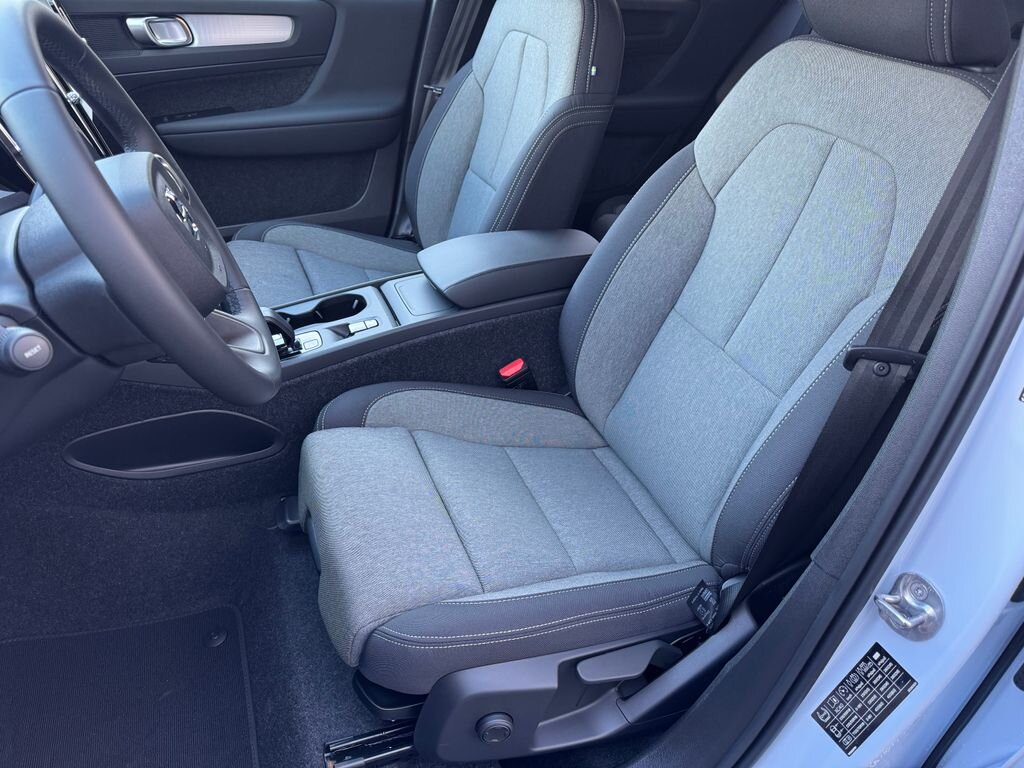 Volvo XC40 SUV / Terénní 2,0 l 120 kw