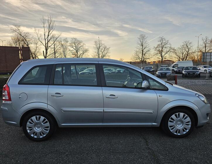 Opel Zafira 7