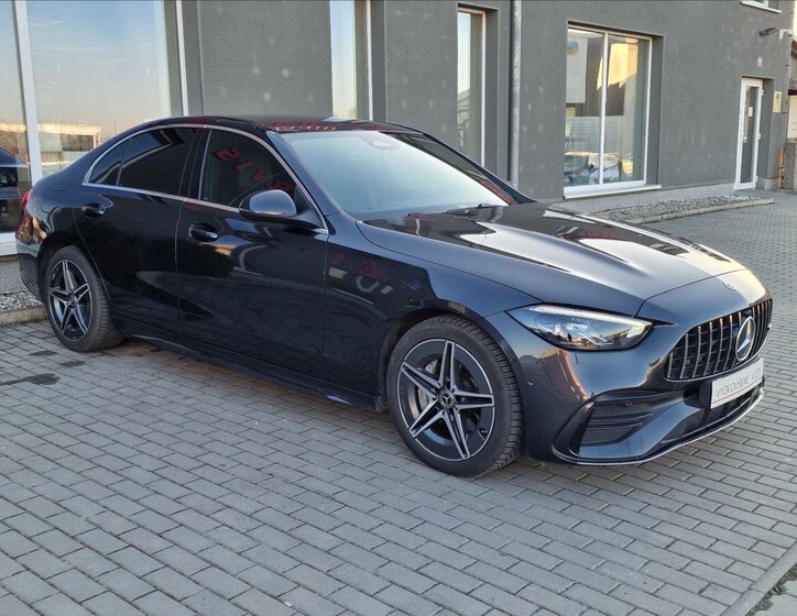 Mercedes-Benz Třídy C Sedan / Limuzína 2,0 l 147 kw