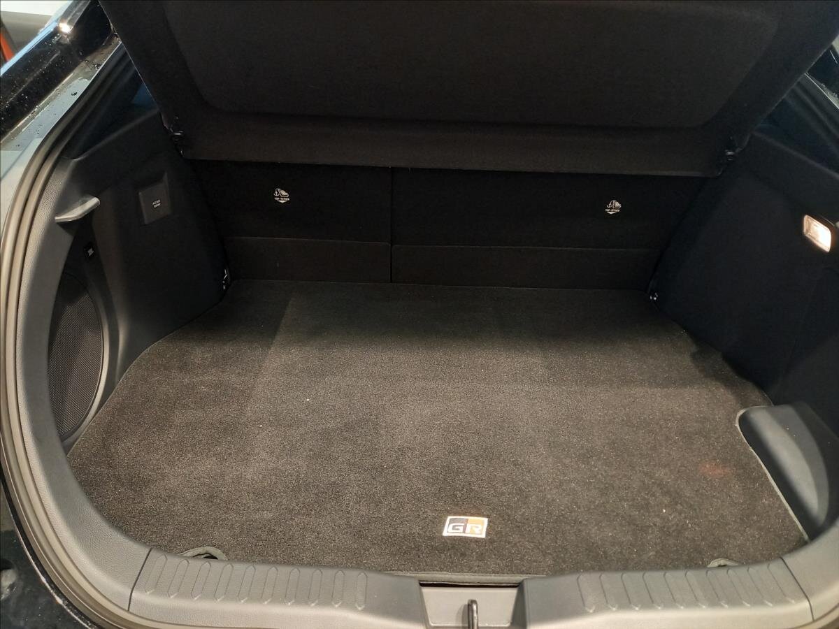 Toyota C-HR Hatchback 2,0 l 112 kw