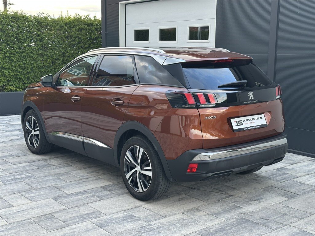Peugeot 3008 SUV / Terénní 1,2 l 96 kw