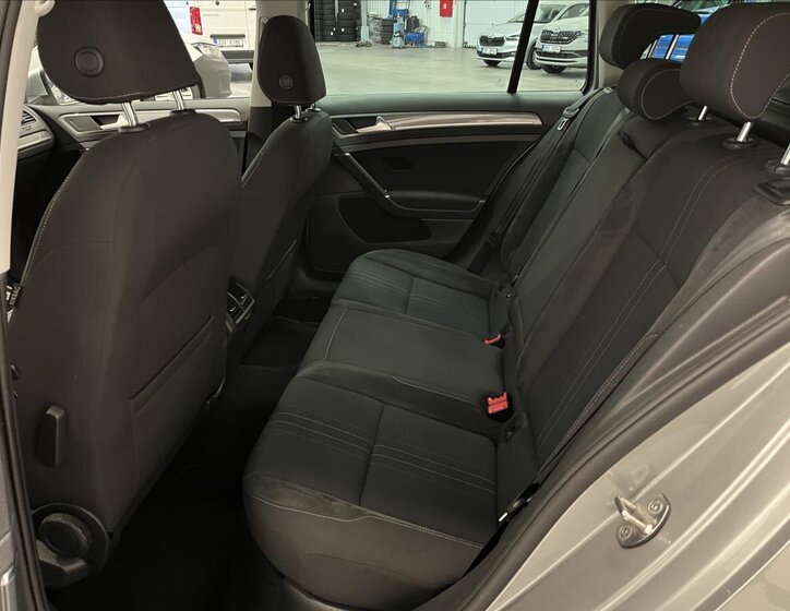 Volkswagen Golf Kombi 2,0 l 135 kw