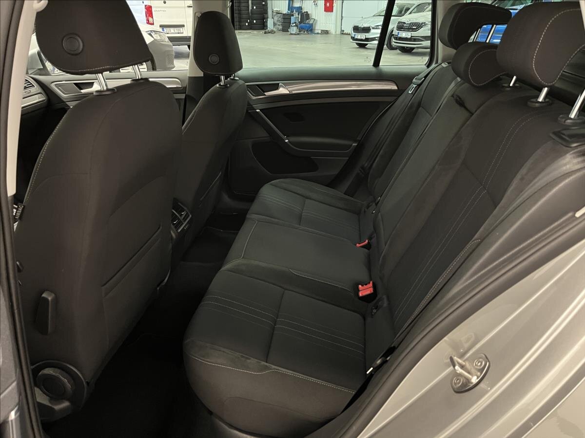 Volkswagen Golf Kombi 2,0 l 135 kw