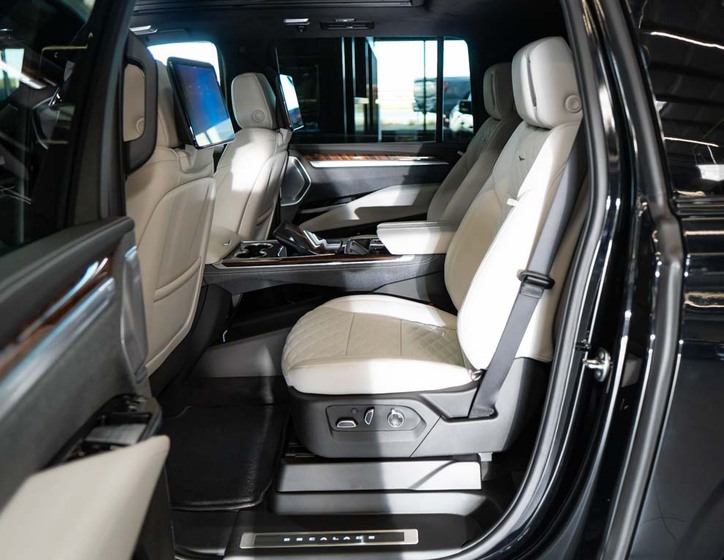 Cadillac Escalade 39