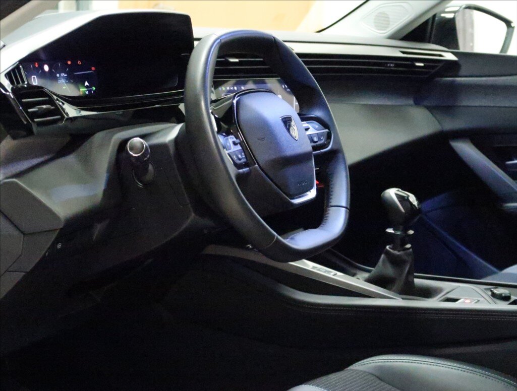 Peugeot 308 Kombi 1,2 l 96 kw