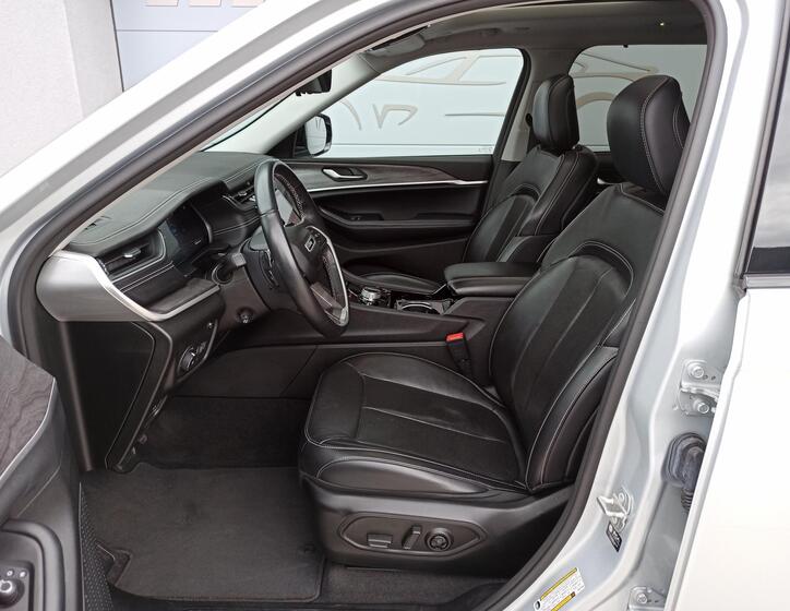 Jeep Grand Cherokee 17