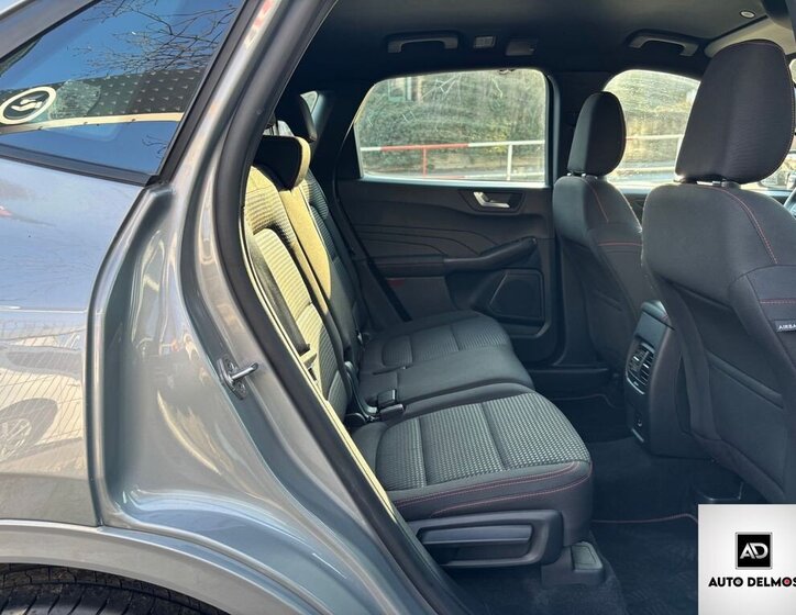 Ford Kuga SUV / Terénní 1,5 l 88 kw