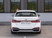 BMW Řada 7 11
