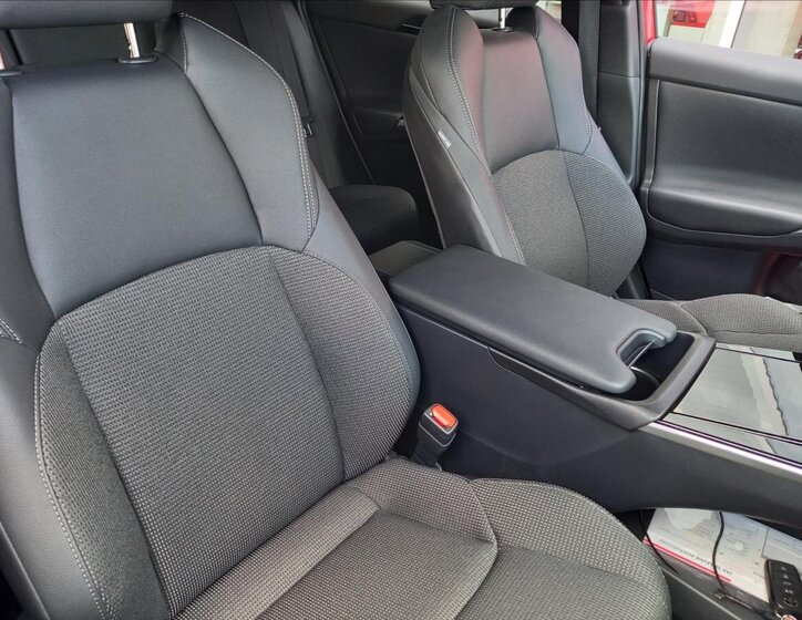 Toyota bZ4X SUV / Terénní 0,0 160 kw