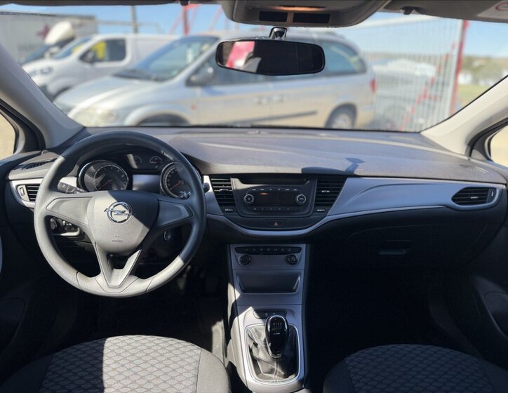 Opel Astra Hatchback 999,0 77 kw