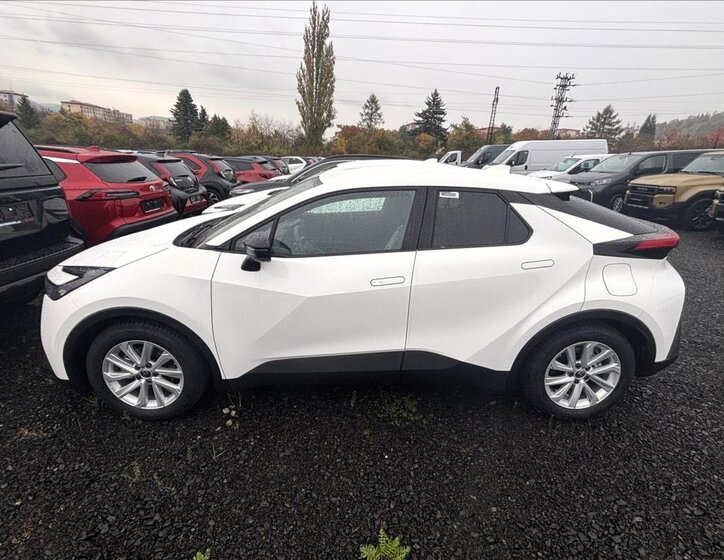 Toyota C-HR SUV 1,8 l 103 kw