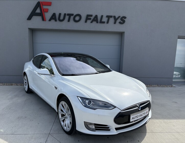 Tesla Model S 1