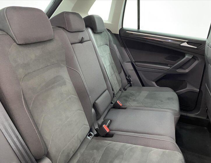 Volkswagen Tiguan 7