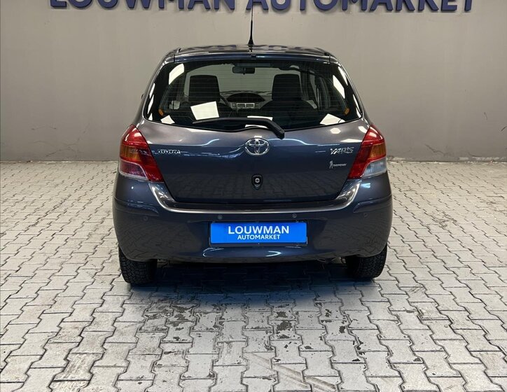 Toyota Yaris Hatchback 998,0 51 kw