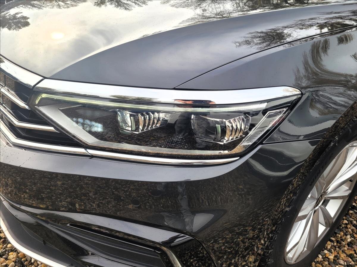 Volkswagen Passat Kombi 1,4 l 160 kw