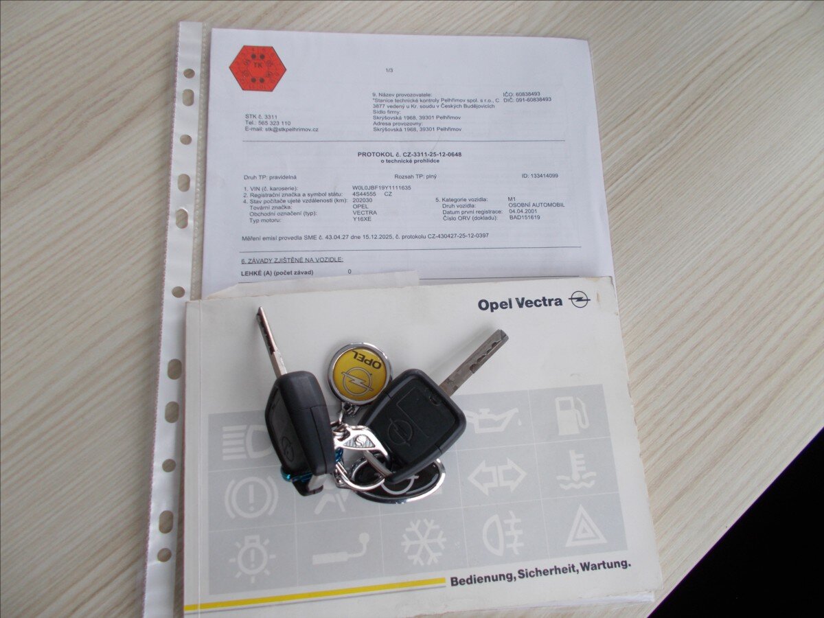 Opel Vectra Sedan 1,6 l 74 kw