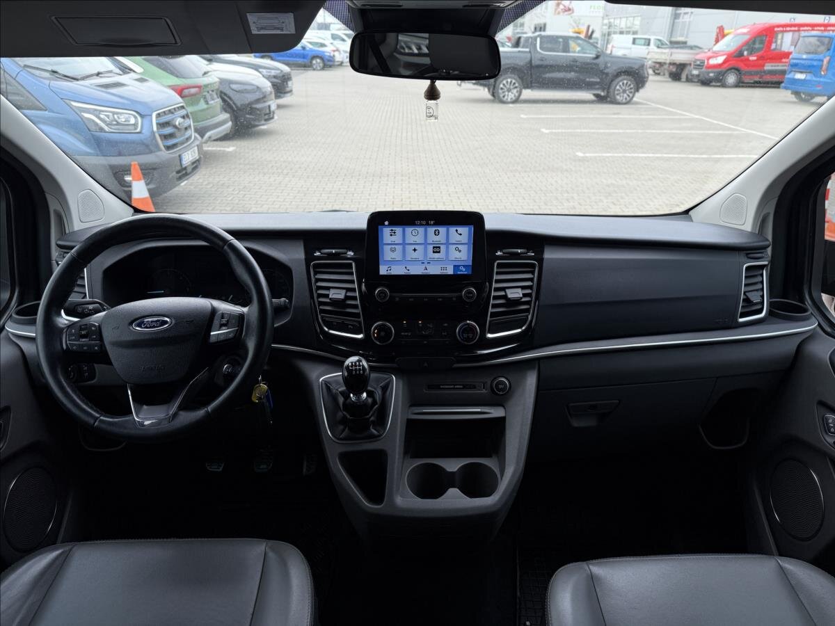 Ford Tourneo Custom MPV 2,0 l 125 kw