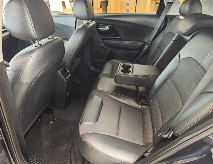 KIA Niro SUV / Terénní 1,6 l 77 kw