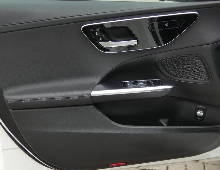 Mercedes-Benz Třídy C Sedan / Limuzína 2,0 l 190 kw