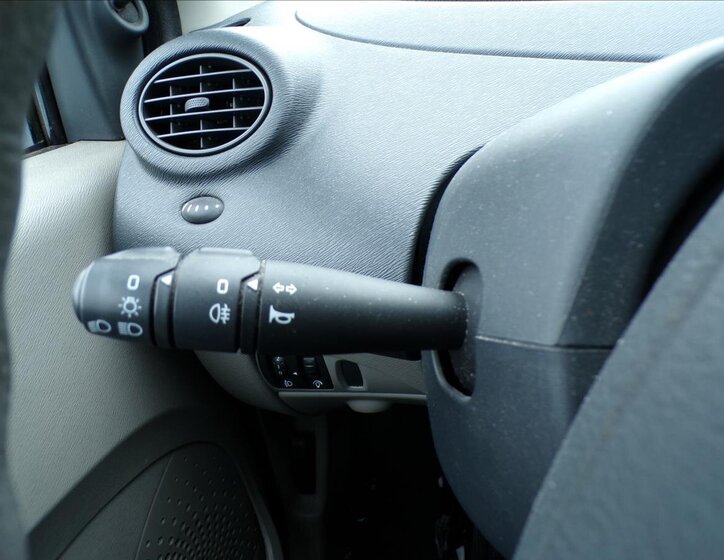 Renault Twingo Hatchback 1,1 l 43 kw